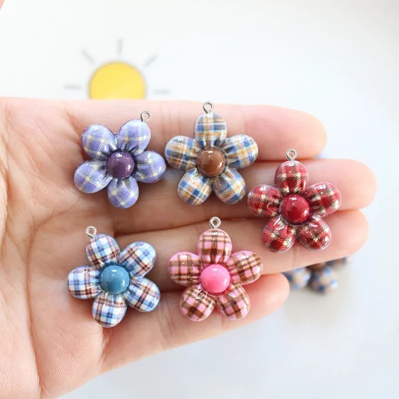 10 Stück süße Blumen-Anhänger  – Art Craft Party Bewertung und Preis